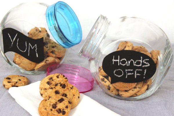 How-to: DIY Chalkboard Cookie Jar Labels