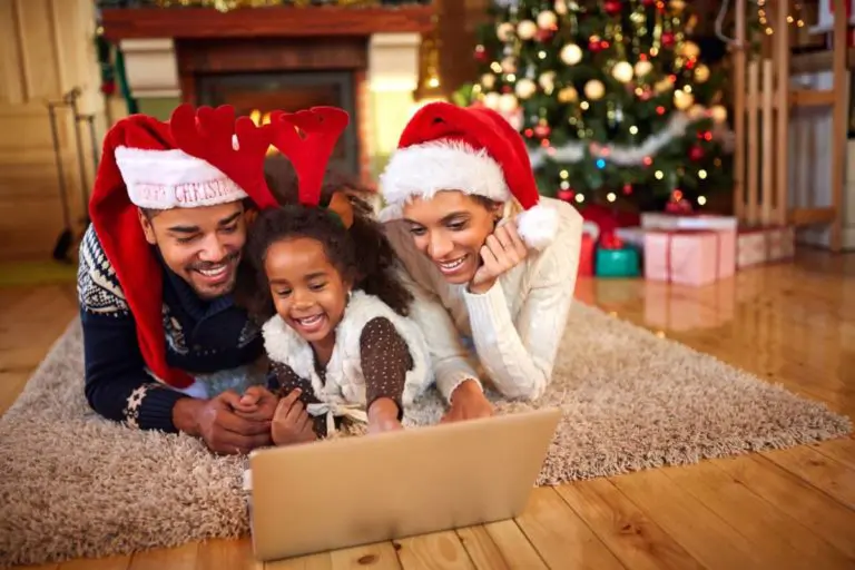 Celebrate the Season with These Family-Friendly Holiday Activities