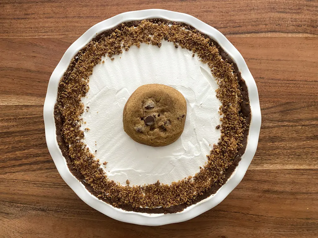 Photo of a pumpkin chocolate chip pudding pie