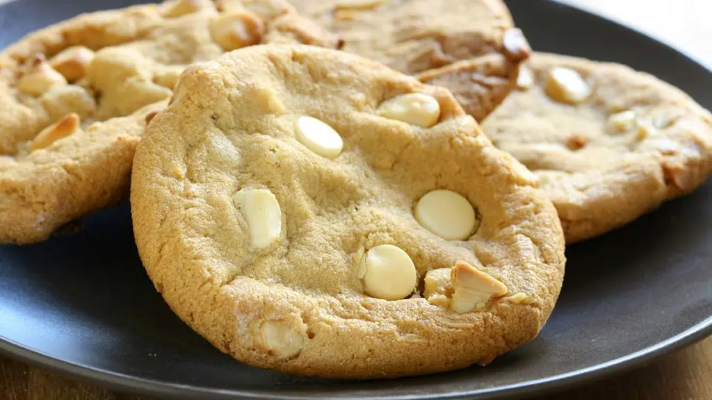 Photo of white chocolate macadamia nut cookie