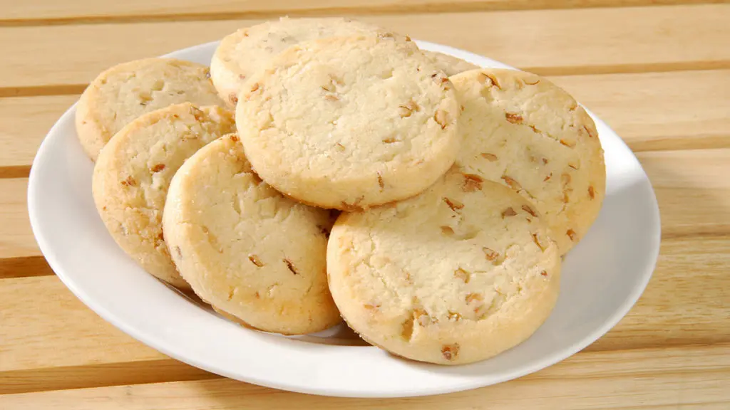 Cookie types: butter pecan cookies