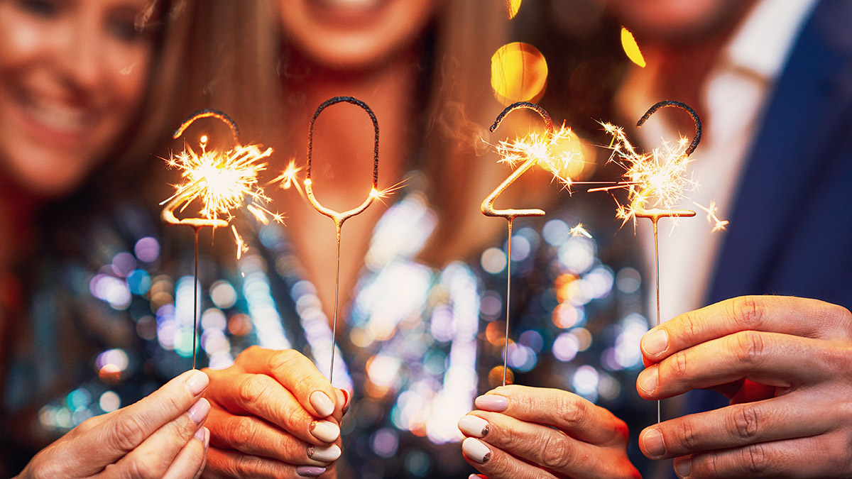 https://www.cheryls.com/blog/wp content/uploads///newyearseve sparklers
