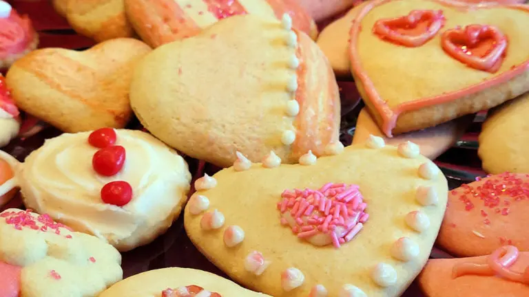 valentines-cookie-decorating: hero