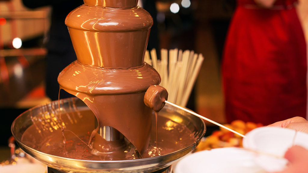 valentines-day-party-ideas-for-adults: chocolate fountain