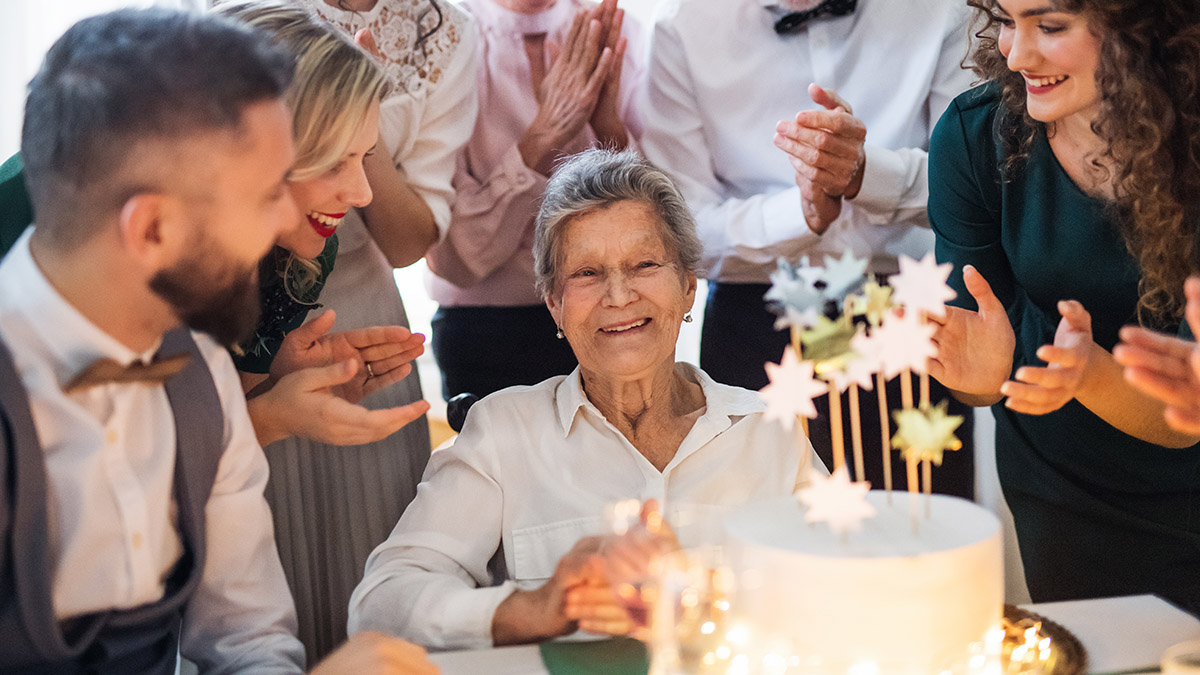 birthday party ideas for seniors with older woman at her birthday