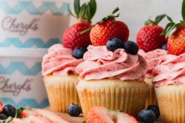 cupcake recipe: finished berries and cream cupcakes