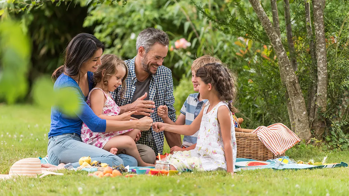 spring equinox activities: family on a picnic