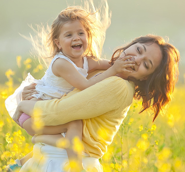 inspiring spring quotes: mother and daughter enjoying nature