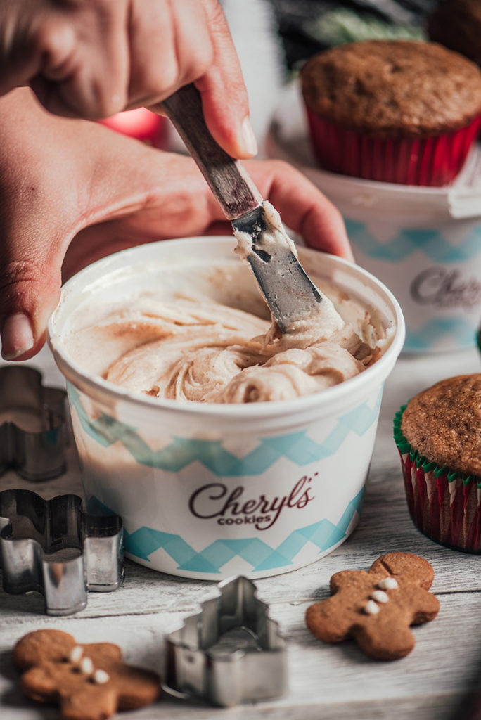 gingerbread cupcakes: frosting