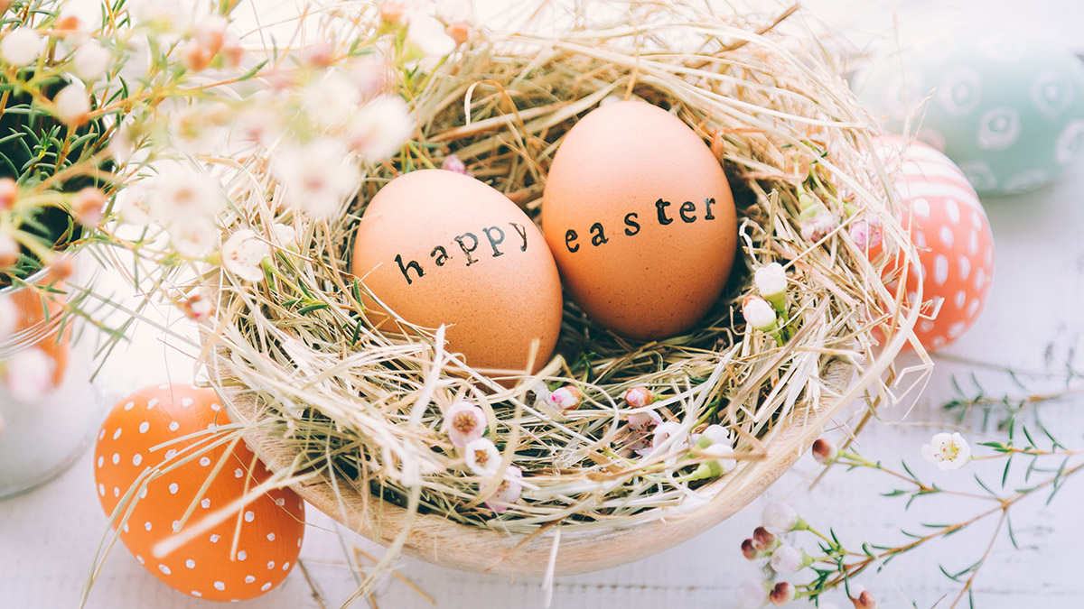 Easter egg designs with stamped easter eggs