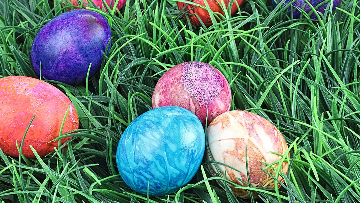Easter egg designs with tie-dye easter eggs